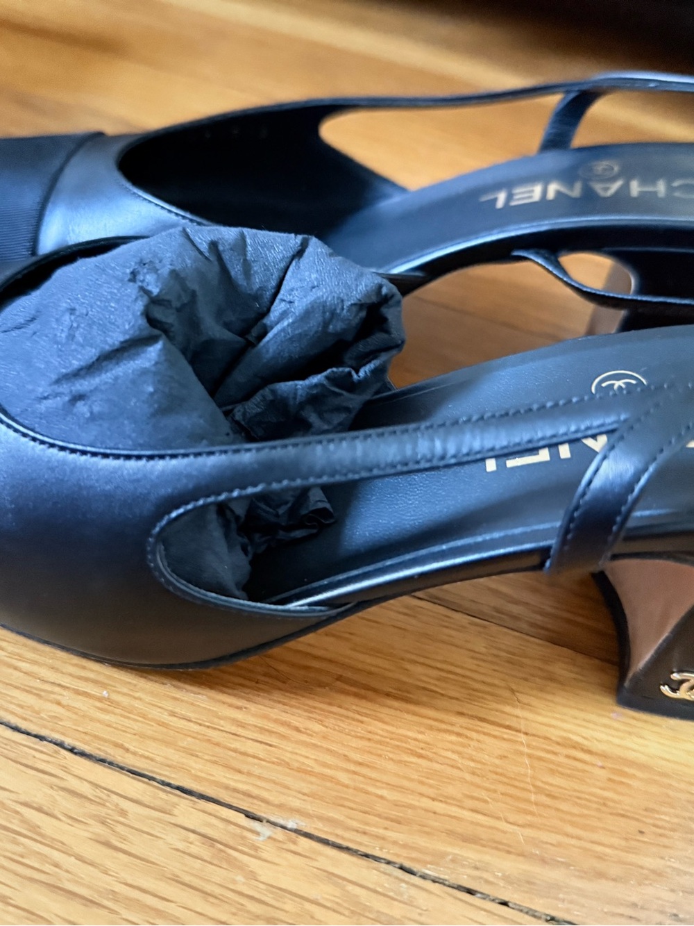 CHANEL Black Slingback Pumps - Leather and grosgrain toe size 39 - Picture 6 of 7